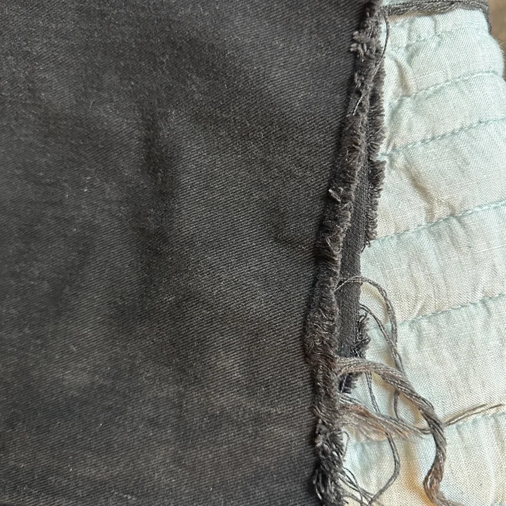 Vintage Levi’s 550 Cut Off Bermuda Shorts - Picture 3 of 4